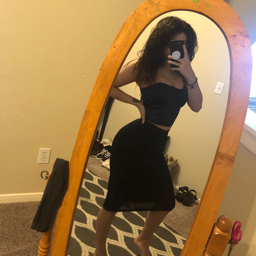 NWT Black midi skirt!